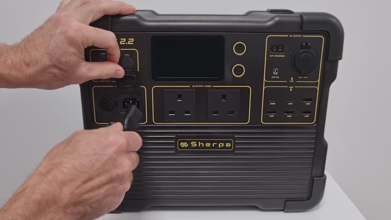 Video showing the main features of the Sherpa PEAK 2200W power station